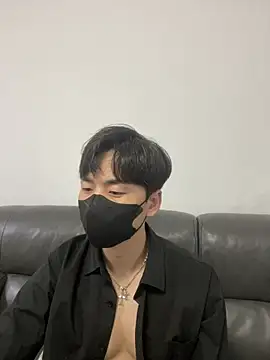 kimze7 online show from January 2026 01:47:02 PM