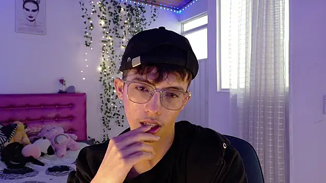 Dani Dancer online show from May 2026 06:57:02 PM