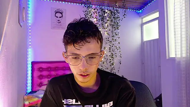 Dani Dancer online show from April 2026 08:38:02 PM