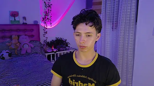 Snapshot of Dani_Dancer chatting on July 2026 01:35:02 AM Dani Dancer online show from July 2026 01:35:02 AM