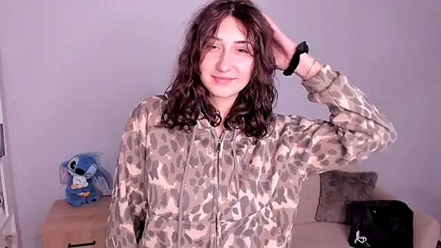 TariLechliter online show from December 2025 03:47:01 PM