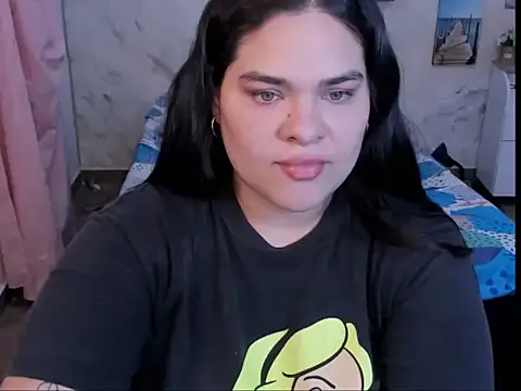 Snapshot of NinaFuentes2X chatting on May 2026 04:38:02 AM NinaFuentes2X online show from May 2026 04:38:02 AM
