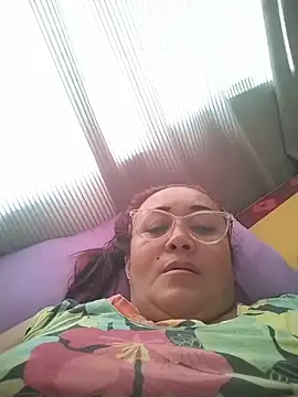 Nini Love  online show from February 2026 02:39:02 PM