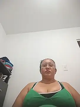 Nini Love  online show from February 2026 09:47:01 PM