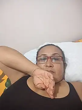 Nini Love  online show from March 2026 01:38:01 AM