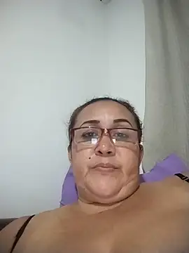 Snapshot of Nini_Love_ chatting on April 2026 04:26:01 AM Nini Love online show from April 2026 04:26:01 AM