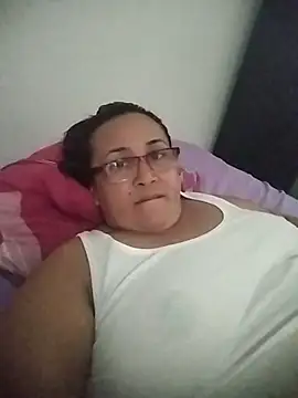 Nini Love  online show from April 2026 07:29:04 PM