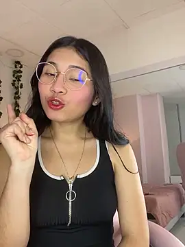 Xaander  online show from February 2026 07:24:01 PM