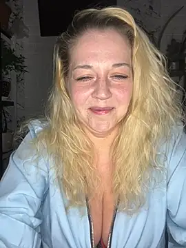 JenniferCarmen online show from March 2026 02:08:01 PM