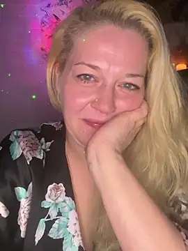 JenniferCarmen online show from January 2026 04:44:01 PM