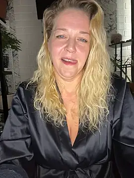 JenniferCarmen online show from July 2026 03:40:01 AM