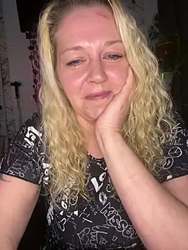 JenniferCarmen online show from February 2026 03:36:01 PM