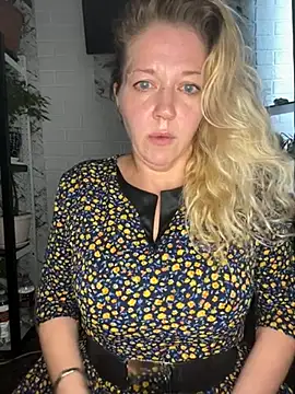 JenniferCarmen online show from June 2026 03:28:02 AM