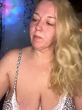 JenniferCarmen online show from January 2026 01:07:01 PM