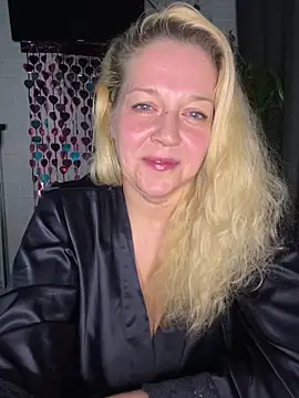 JenniferCarmen online show from February 2026 09:02:02 PM