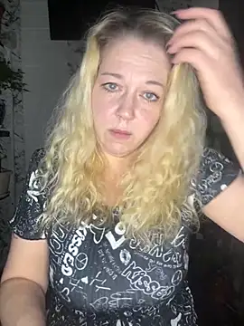 JenniferCarmen online show from April 2026 01:46:01 PM