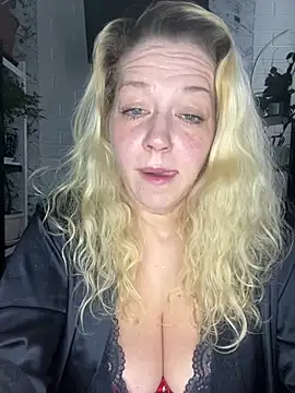 JenniferCarmen online show from April 2026 12:17:01 AM