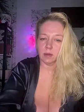 JenniferCarmen online show from February 2026 04:27:01 PM