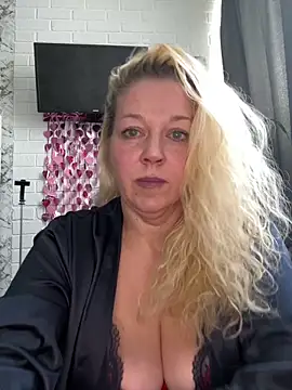 JenniferCarmen online show from February 2026 08:04:01 AM