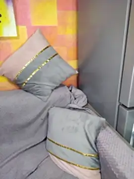 Snapshot of Very_sly_fox chatting on February 2026 08:52:02 PM Very sly fox online show from February 2026 08:52:02 PM