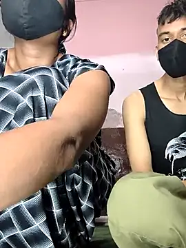 couplegk71 online show from February 2026 04:24:01 AM