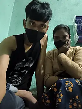 couplegk71 online show from January 2026 03:48:02 PM