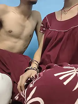 couplegk71 online show from May 2026 04:49:02 PM