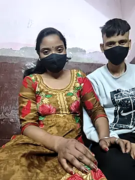couplegk71 online show from February 2026 01:19:02 PM