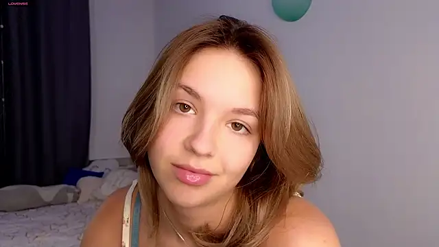 springloveee online show from March 2026 07:18:01 PM