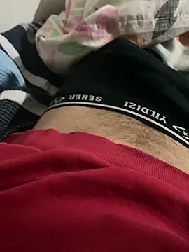 Snapshot of Wilddadycum4u chatting on December 2025 07:08:01 PM Wilddadycum4u online show from December 2025 07:08:01 PM