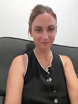 lexi242 online show from December 2025 09:00:01 AM