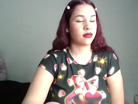 Mia 352 online show from April 2026 08:45:01 PM