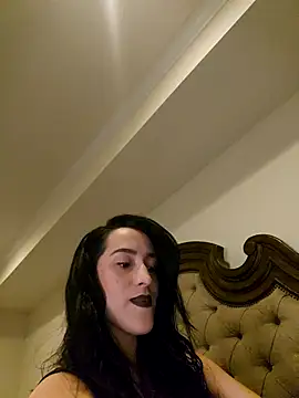 BustyVampyre online show from December 2025 12:00:01 AM