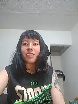 Snapshot of Angeline__Thompson chatting on December 2025 02:07:02 AM Angeline Thompson online show from December 2025 02:07:02 AM