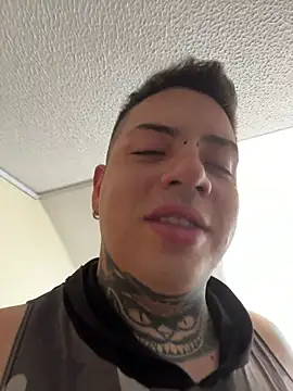 Snapshot of Marlokeo69 chatting on December 2025 06:46:01 PM Marlokeo69 online show from December 2025 06:46:01 PM