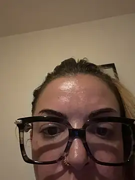 Carlafeet online show from July 2026 12:17:01 AM