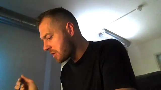 Snapshot of cheekycherryx chatting on February 2026 12:00:01 AM cheekycherryx online show from February 2026 12:00:01 AM