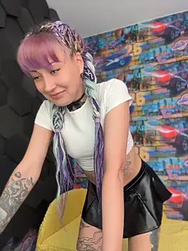 Tattoo  Moon online show from May 2026 12:55:01 AM