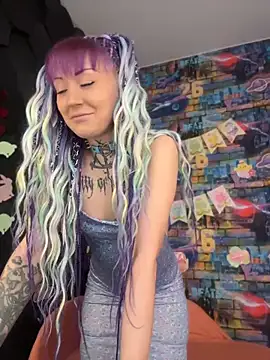 Tattoo  Moon online show from April 2026 04:30:01 AM