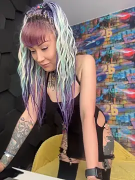 Tattoo  Moon online show from May 2026 12:19:01 AM