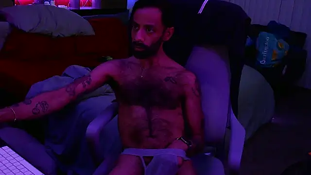 Snapshot of LilBrownPKB chatting on December 2025 11:38:02 AM LilBrownPKB online show from December 2025 11:38:02 AM