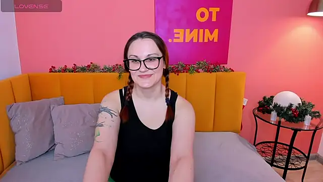 LisaAmoree online show from December 2025 01:31:01 AM