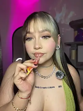 Daniela ruizz online show from April 2026 11:40:02 PM