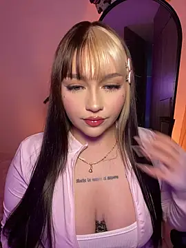 Daniela ruizz online show from June 2026 04:12:02 AM