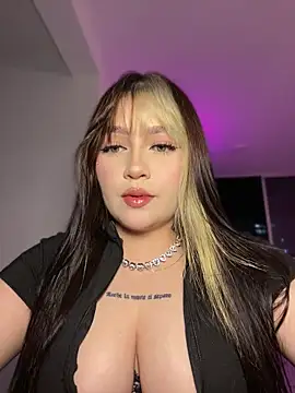 Daniela ruizz online show from May 2026 12:52:02 AM