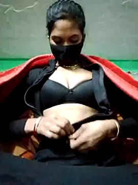 Sapna8080 online show from December 2025 04:40:02 PM