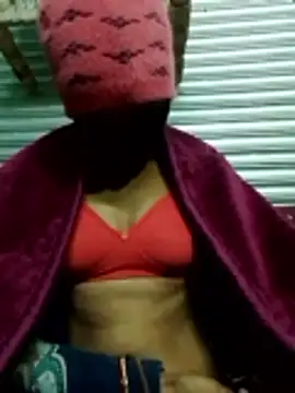 Sapna8080 online show from December 2025 07:50:01 PM