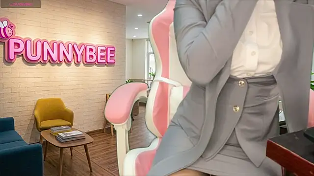 Punnybee online show from July 2026 04:19:02 AM