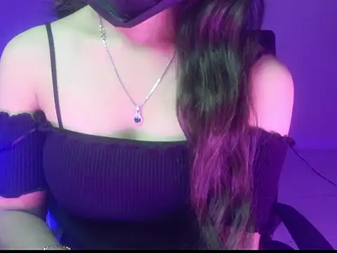 Isha Lush online show from December 2025 05:17:02 PM