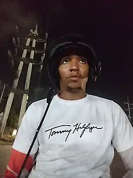 Andreskelly online show from April 2026 01:39:01 AM